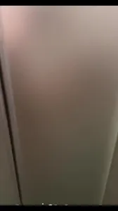 打开浴室门发现老婆跟单男已经干起来了