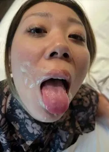 沈阳96年骚母狗露脸口交精液射满脸后入爆操浪叫不停