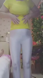 大奶 瑜伽裤少妇 尽情享受