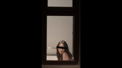 透过窗看老婆被单男玩真的太刺激了