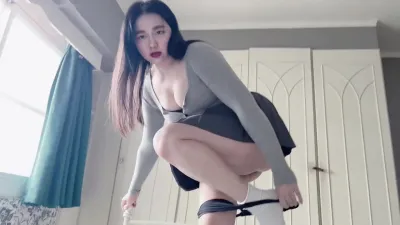 这种微胖的逼才是最肥的！操大屁股骚逼挤压感淫水四溅