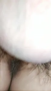 看着老婆和别人调情. 只是看就能看的自己梆硬。