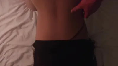 爆插老婆，有完整视频。