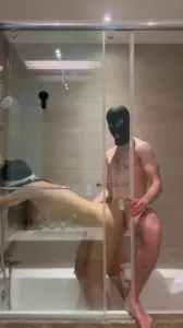 老公开房献妻任单男爆操 激烈啪啪声贯彻云霄