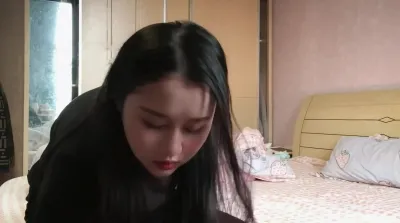 极品微胖小姐姐，脱衣有肉，奶子超级好看，非常喜欢的一个女生，操着很爽