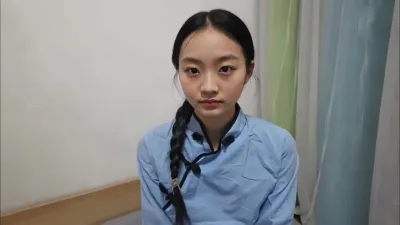 涉世未深的学妹，连娇喘都不敢大声，漂亮的脸蛋和挺拔的双峰，简直是初恋