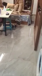 老婆被两个单男前后夹击