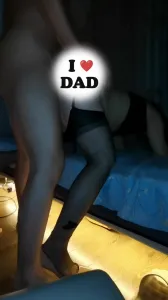 黑丝淫妻被操的逼水浪叫（结尾高潮）