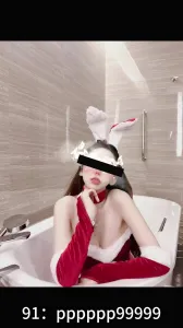 【大奶骚比】新年到了，红色喜庆，骚比大奶，bbw联系我