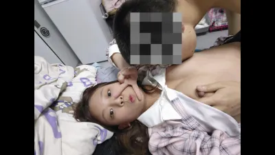 川妹子穿上女仆群，摸逼无套揉奶干