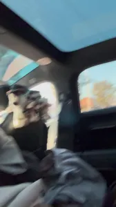 0574大白天路边车里干，外面人来人往太刺激了