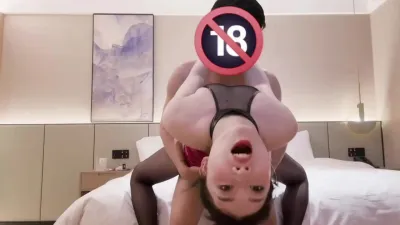 极品瑜伽教练约啪一字马丝袜自扣调教，白浆超量超多不断流出