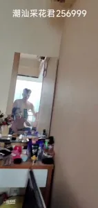 小区阳台爆操潮汕母狗人妻欣赏都市激情（微露脸）