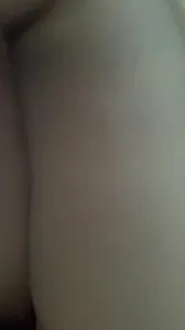 原创 在出租屋操袒胸露乳的黑丝女大