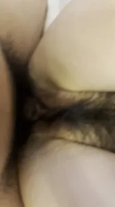 女友的骚穴每次都把肉棒包裹得很好。