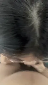 反差眼镜婊，完整版已上传至电报群