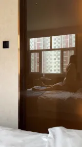 微露脸 白嫩肥臀小骚逼女上