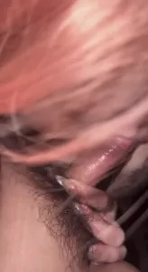 这只小母狗特别听话