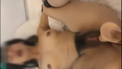 约女粉和单男3P，女粉身材好又紧又骚口活也好