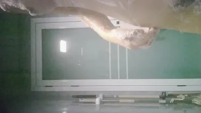 女友自拍给我看，嫩不嫩已成年