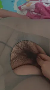 被骚母狗老阿姨吃奶头榨精，爽翻了