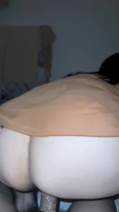 上海黑丝肥臀熟女