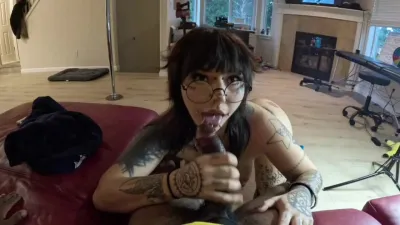 符文战神穿孔爱好者巨乳小母狗爱上黑人的肉棒了