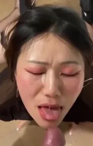 遇到这种极品老A8你能坚持几分钟？无套后入翘臀啪啪浪叫，浓精