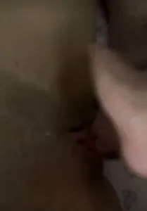 继续用手 扣喷小女友