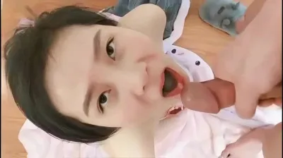 性瘾极大的服装店老板娘各种花式榨精 她真的超爱吃精液