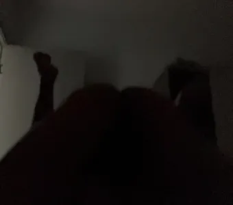 脚脚晃起来