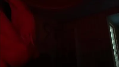 今晚终于去了邻居家里操她，可惜不让开灯  0531dd