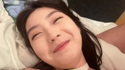 微胖型轻熟女母狗1v4大战顔射精子也尿一起喝