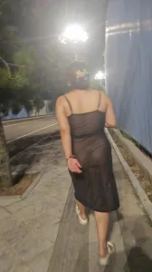 夏天来了，和老婆透视装散步