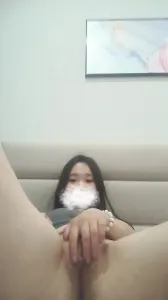 老婆给单男发的小视频