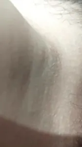 拿中指把少妇抠到受不了