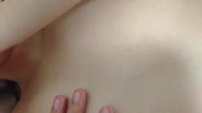 跟害羞的女友做爱自拍，后入她的大屁股