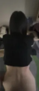 很骚的少妇人妻，非要打开门做
