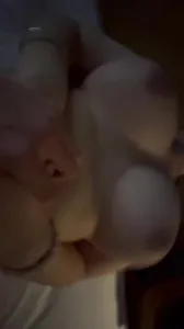 H奶研究生异地恋出轨微露脸