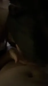 出轨人妻红色过膝袜上位喷水
