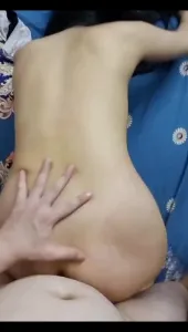 后入一个新约的少妇，爽的她颤抖痉挛