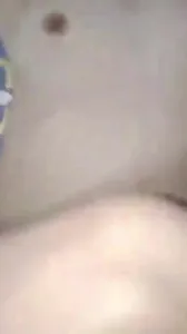 来买手机的少妇，为了折扣献身