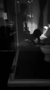 那天晚上没有开灯，后入