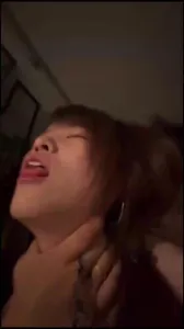 看着清纯客人！其实已经彻底沦为性奴骚母狗，被暴力打桩狠狠干穴，嫩逼操