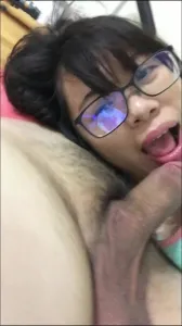 36岁眼镜文艺良家少妇 约炮发现是隐藏骚货  酒店里主动要玩SM
