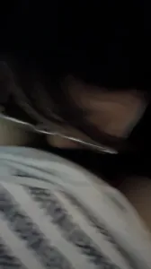 反差眼镜妹，完整版已上传至电报群