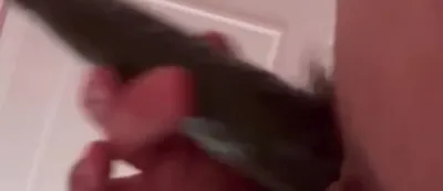 臭黑逼被黄瓜操了