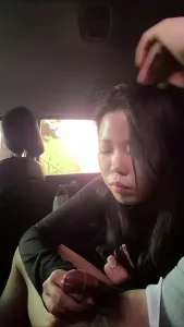 车震大学生！现在的大学生都喜欢社会小哥吗，刺激