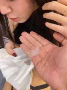巨乳黑丝高跟人妻约单男，没想到那么骚极度反差，肉棒插入太长了感觉直接