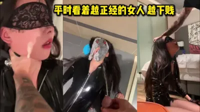 你是说我的女神像狗一样给别人舔脚接尿吃口水？
